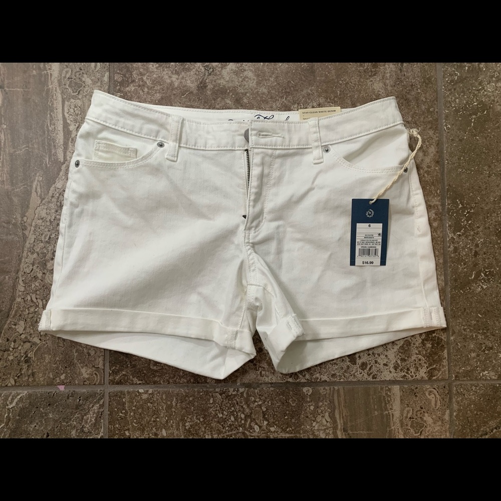 White universal thread denim shorts size 6